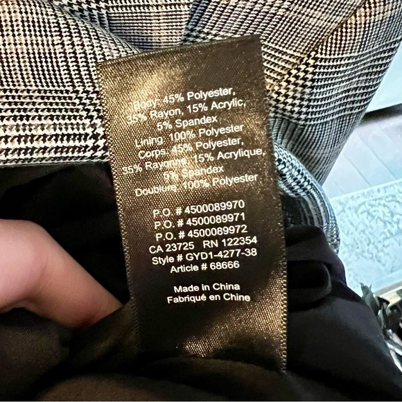 Aritzia Babaton Samuel Blazer - Light Glencheck/Black/White Plaid - Picture 6 of 10